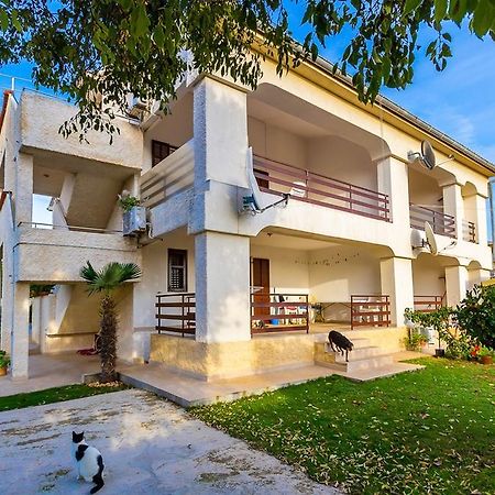 Apartments Milka Medulin Exterior photo
